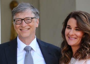 Как знаменитостите помагат в борбата с коронавирус