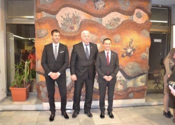 Дарение от почетният консул на Молдова за Община Пловдив