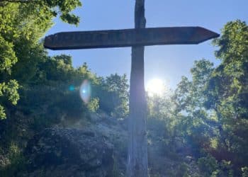 Един ден – Проваленият камък над село Петрово