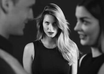 ТЕСТ: Ревнива ли сте?