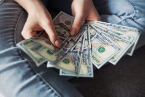 Проучване на тенденцията: Кой тегли по-често заеми, мъжете или жените